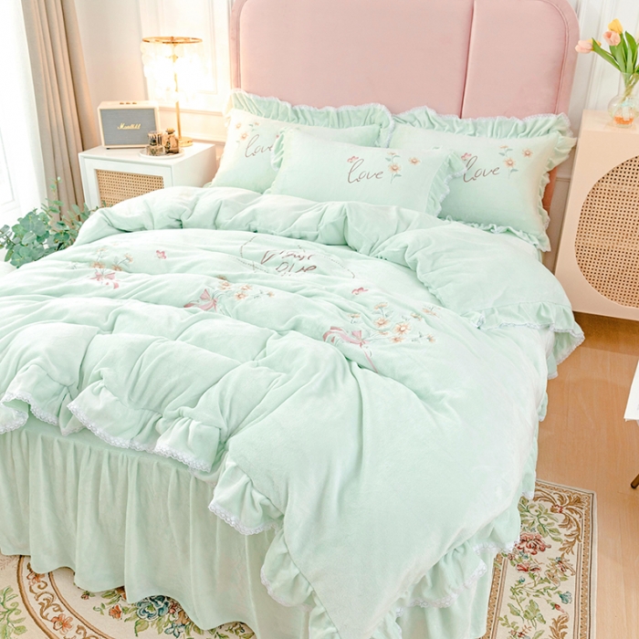 91家纺网 家纺一手货源 找家纺 （总）亲亲公主2025秋冬保暖新款牛奶绒保暖四件套绣花四件套