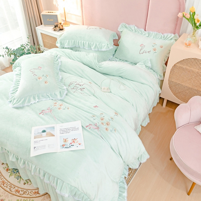 91家纺网 家纺一手货源 找家纺 （总）亲亲公主2025秋冬保暖新款牛奶绒保暖四件套绣花四件套