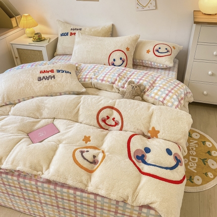 91家纺网 家纺一手货源 找家纺 （总）澳梵2022新款泰迪绒牛奶绒大版毛巾绣四件套