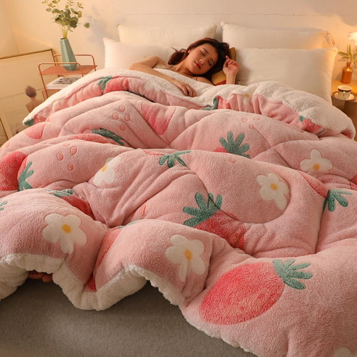 91家纺网 家纺一手货源 找家纺 梦初语 2021加厚保暖雪花绒加羊羔绒冬被子被芯 草莓甜心