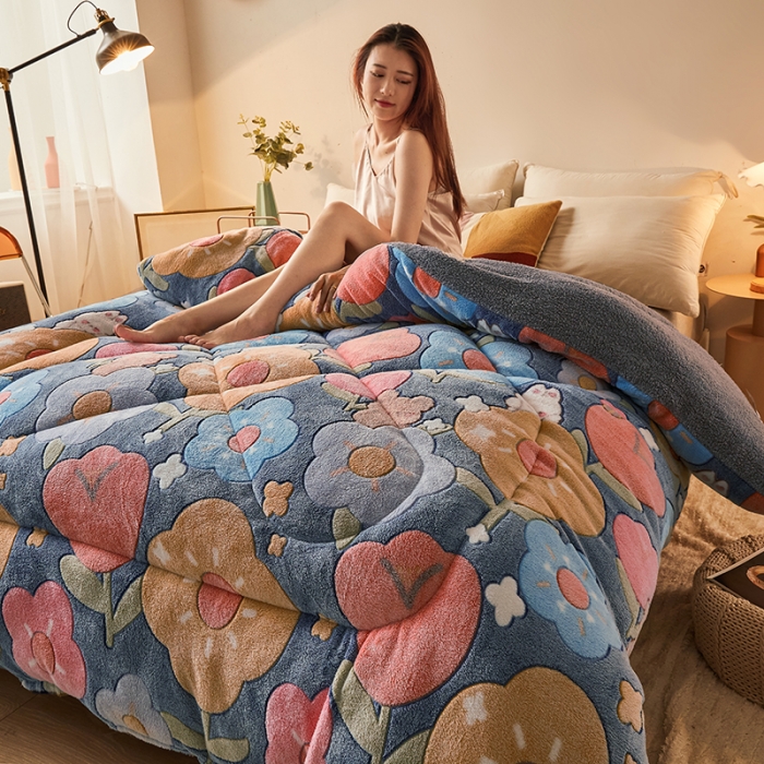 91家纺网 家纺一手货源 找家纺 梦初语 2021新款加厚保暖雪花绒加羊羔绒冬被子被芯花儿朵朵