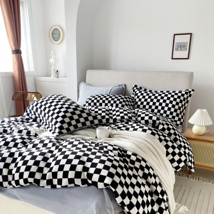 91家纺网 家纺一手货源 找家纺 棉生活 2021新款220g牛奶绒ins风绝绝子棋盘格四件套 黑糖白格
