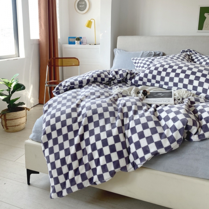 91家纺网 家纺一手货源 找家纺 棉生活 2021新款220g牛奶绒ins风绝绝子棋盘格四件套 摩卡白格