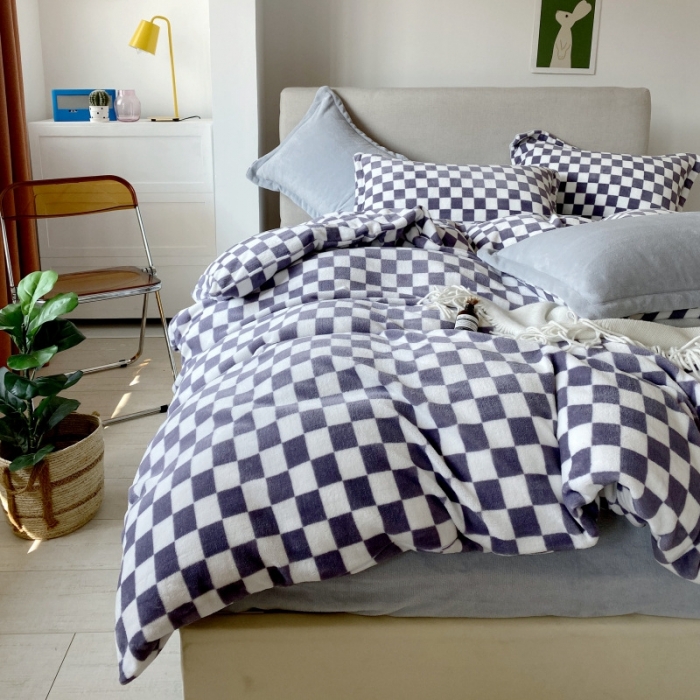 91家纺网 家纺一手货源 找家纺 棉生活 2021新款220g牛奶绒ins风绝绝子棋盘格四件套 摩卡白格