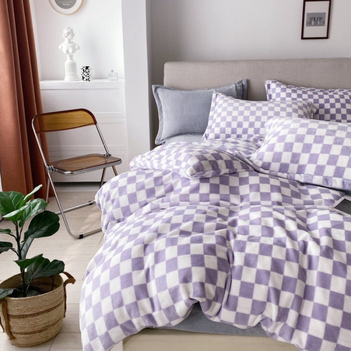 91家纺网 家纺一手货源 找家纺 棉生活 2021新款220g牛奶绒ins风绝绝子棋盘格四件套 烟紫白格