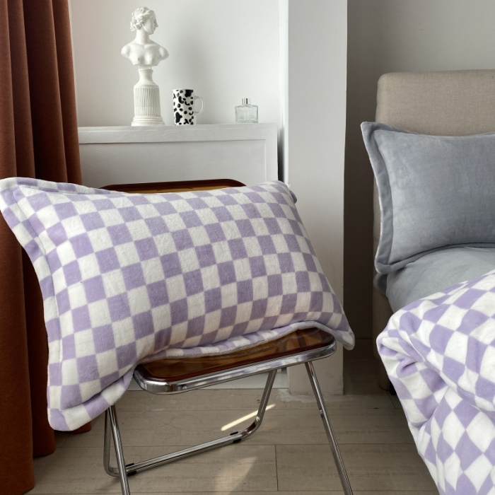 91家纺网 家纺一手货源 找家纺 棉生活 2021新款220g牛奶绒ins风绝绝子棋盘格四件套 烟紫白格