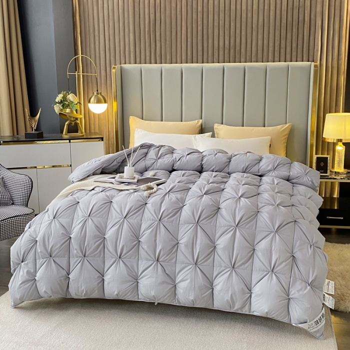 91家纺网 家纺一手货源 找家纺 其乐枕芯 2021新款石墨烯白鹅绒羽绒被 扭花灰