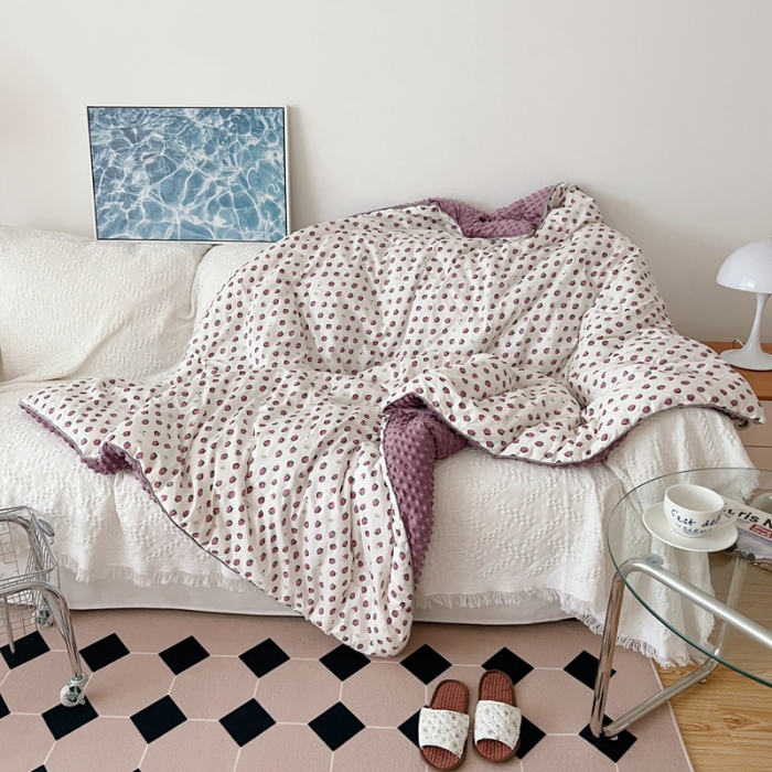 91家纺网 家纺一手货源 找家纺 星期八 2021新韩国超ins进口安抚豆豆冬被子春秋被紫草莓