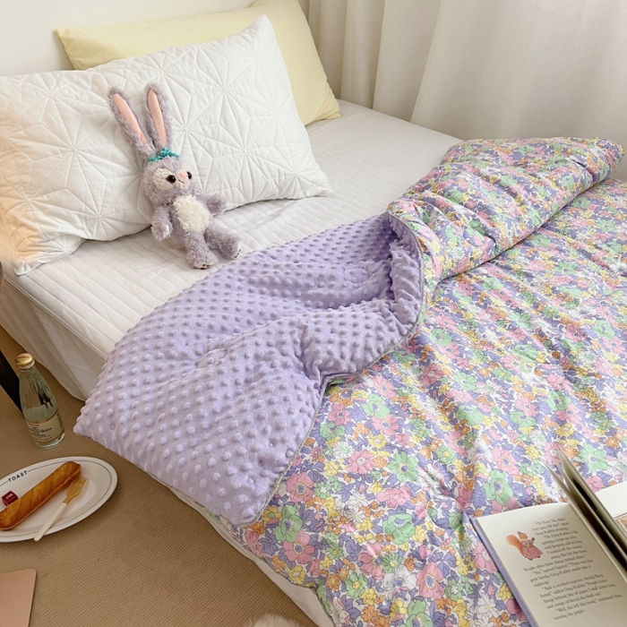 91家纺网 家纺一手货源 找家纺 星期八 2021新韩国超ins进口安抚豆豆冬被子春秋被紫韵