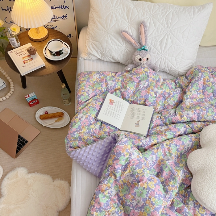 91家纺网 家纺一手货源 找家纺 星期八 2021新韩国超ins进口安抚豆豆冬被子春秋被紫韵