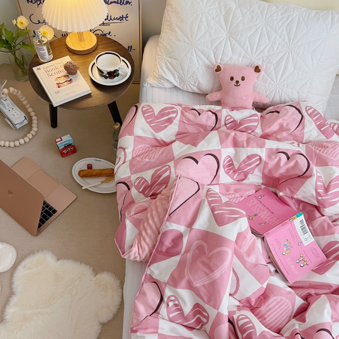 91家纺网 家纺一手货源 找家纺 星期八 2021新韩国超ins进口安抚豆豆冬被子春秋被爱心