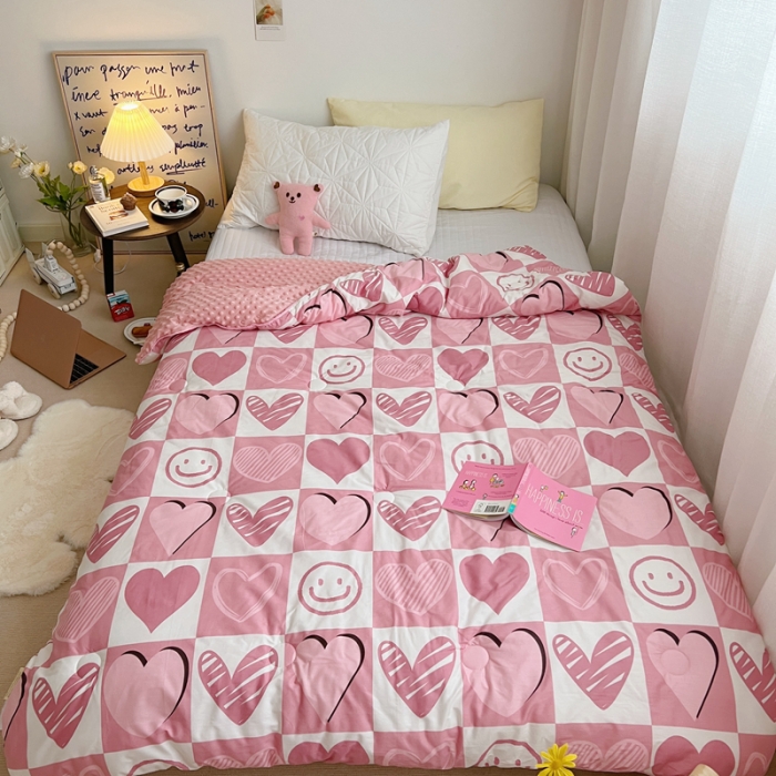 91家纺网 家纺一手货源 找家纺 星期八 2021新韩国超ins进口安抚豆豆冬被子春秋被爱心