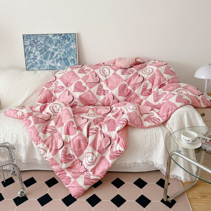 91家纺网 家纺一手货源 找家纺 星期八 2021新韩国超ins进口安抚豆豆冬被子春秋被爱心