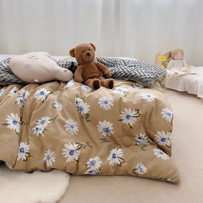 91家纺网 家纺一手货源 找家纺 星期八 2021新韩国超ins进口安抚豆豆冬被子春秋被咖色花