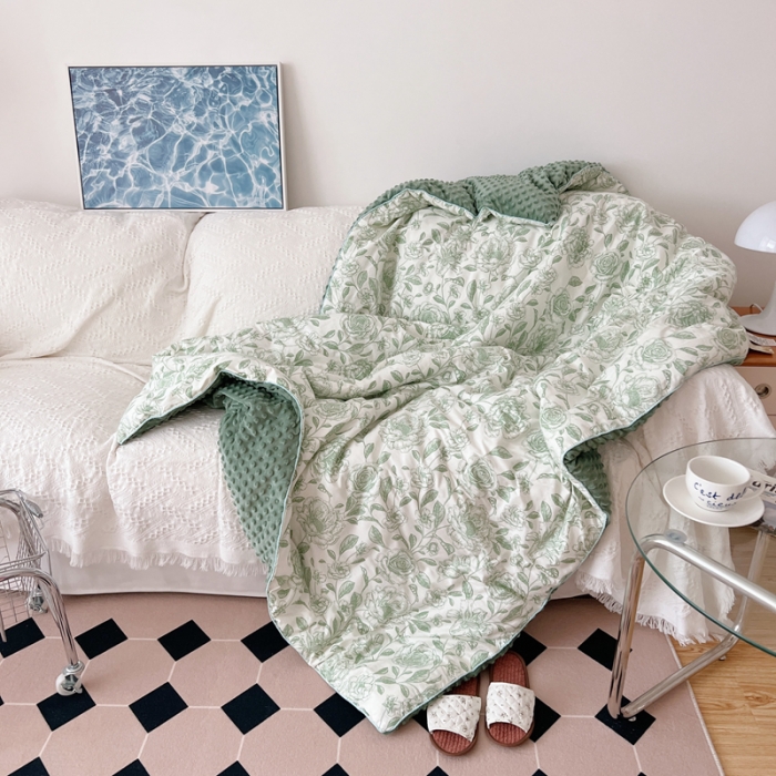 91家纺网 家纺一手货源 找家纺 星期八 2021韩国超ins进口安抚豆豆冬被子春秋被山茶花绿
