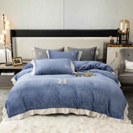 91家纺网 家纺一手货源 找家纺 芯贝儿 2021新款加厚牛奶绒轻奢宽边刺绣四件套 希腊蓝