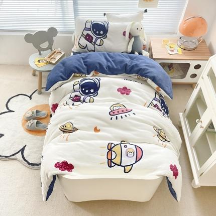 91家纺网 家纺一手货源 找家纺 嗨生活 2021新款加厚牛奶绒被套系列 宇航员