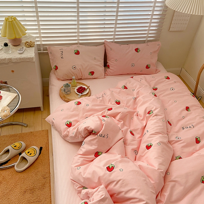 91家纺网 家纺一手货源 找家纺 雅居纺家纺 2022新款13070全棉四件套 甜心草莓