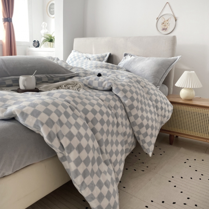 91家纺网 家纺一手货源 找家纺 棉生活2021新款220g牛奶绒ins风绝绝子 兰花茶白格