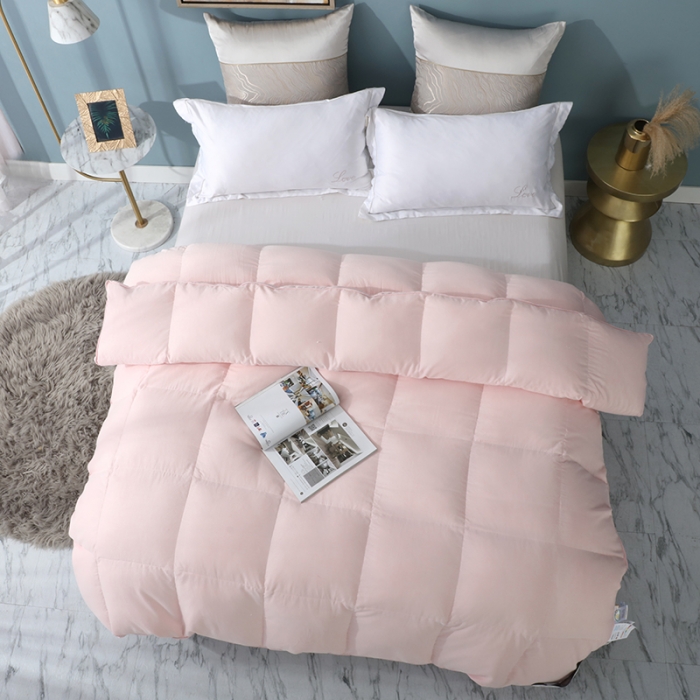 91家纺网 家纺一手货源 找家纺 总锦瑞羽绒 2024新款千鸟格80支羊绒棉鹅绒被冬被被子被芯