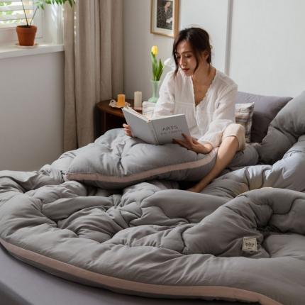 91家纺网 家纺一手货源 找家纺 （总）U被家纺 2022秋冬新款日式立体冬被（韩模图）