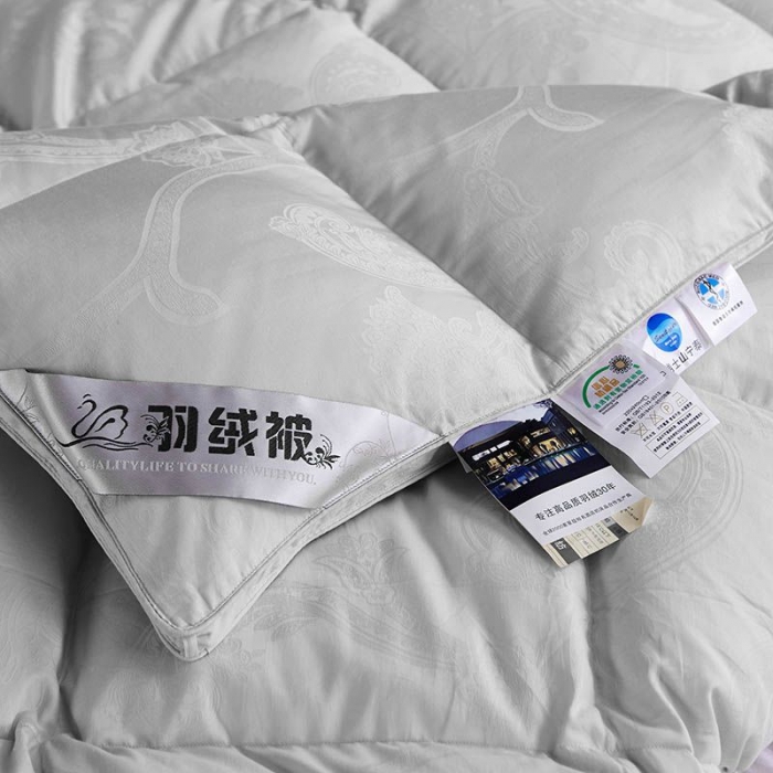 91家纺网 家纺一手货源 找家纺 锦瑞羽绒 2024新款丽莎鹅绒被80支全棉贡缎提花 灰色