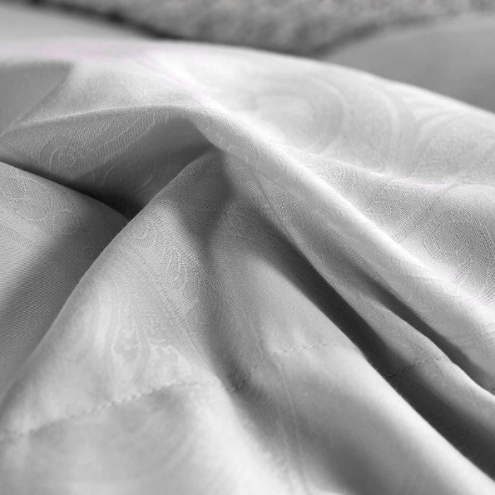 91家纺网 家纺一手货源 找家纺 锦瑞羽绒 2024新款丽莎鹅绒被80支全棉贡缎提花 灰色