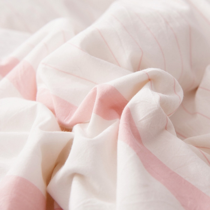 91家纺网 家纺一手货源 找家纺 柠萌家居 2021新款全棉色织水洗棉床品四件套 粉白细条