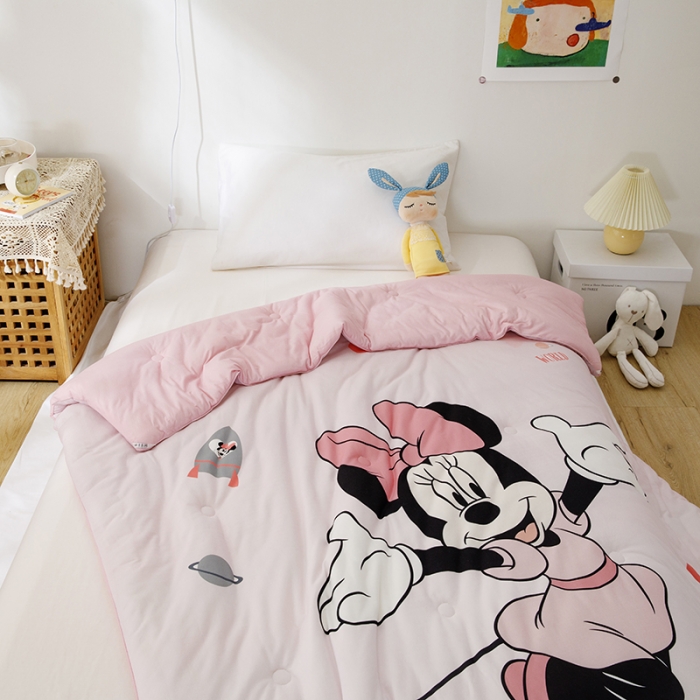 91家纺网 家纺一手货源 找家纺 小芽家居 迪士尼牛奶丝抗菌防螨被 米妮粉