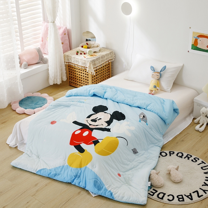 91家纺网 家纺一手货源 找家纺 小芽家居 迪士尼牛奶丝抗菌防螨被 米奇蓝