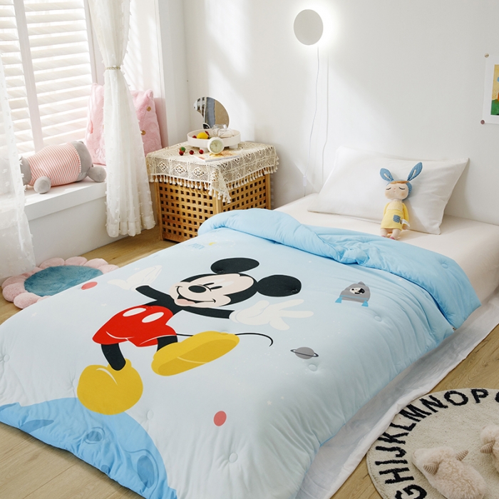 91家纺网 家纺一手货源 找家纺 小芽家居 迪士尼牛奶丝抗菌防螨被 米奇蓝