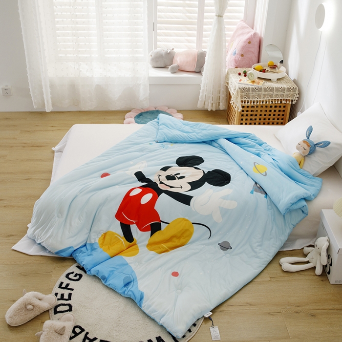 91家纺网 家纺一手货源 找家纺 小芽家居 迪士尼牛奶丝抗菌防螨被 米奇蓝
