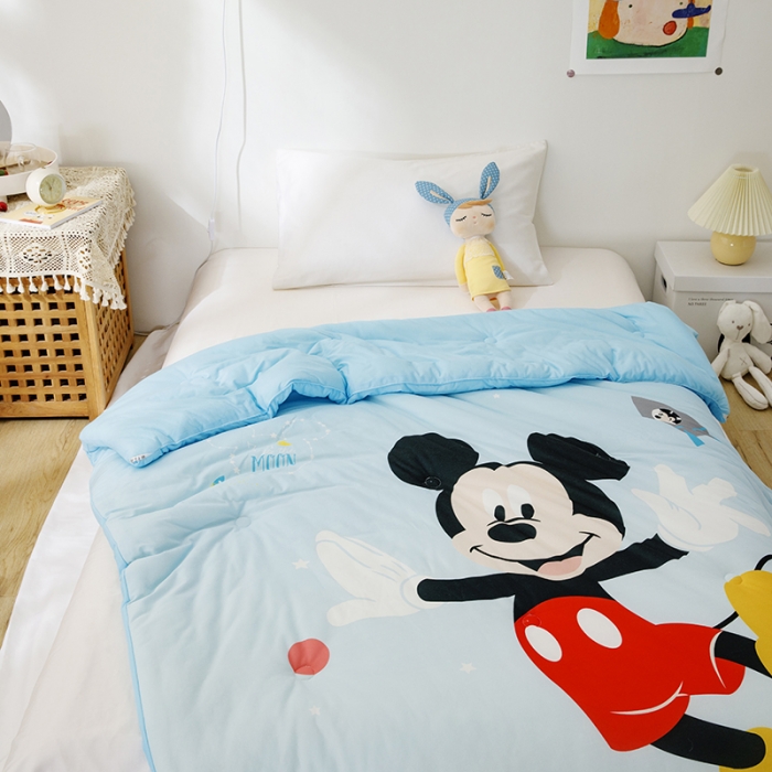 91家纺网 家纺一手货源 找家纺 小芽家居 迪士尼牛奶丝抗菌防螨被 米奇蓝