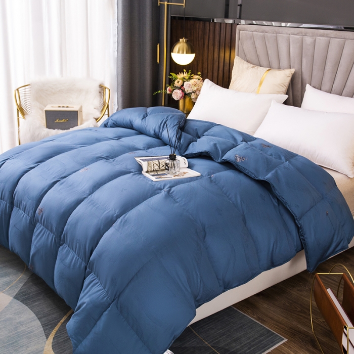 91家纺网 家纺一手货源 找家纺 俏企鹅 2025新款全棉大提花被子被芯-苏绣款 蓝色