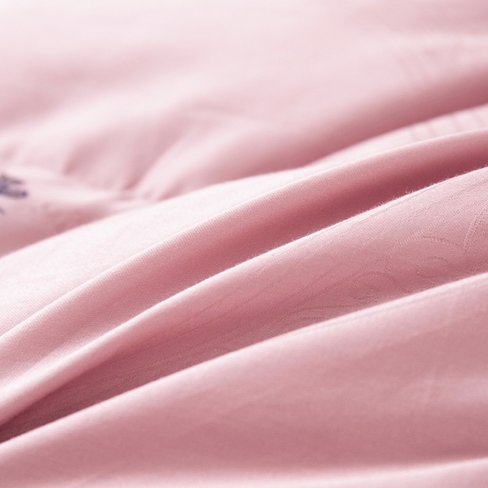 91家纺网 家纺一手货源 找家纺 俏企鹅 2025新款全棉大提花被子被芯-苏绣款 粉色