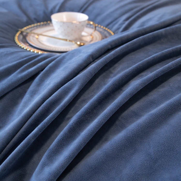 91家纺网 家纺一手货源 找家纺 2021新款高克重婴儿绒轻奢风刺绣四件套 ｖ－ｌｏｖｅ蓝色