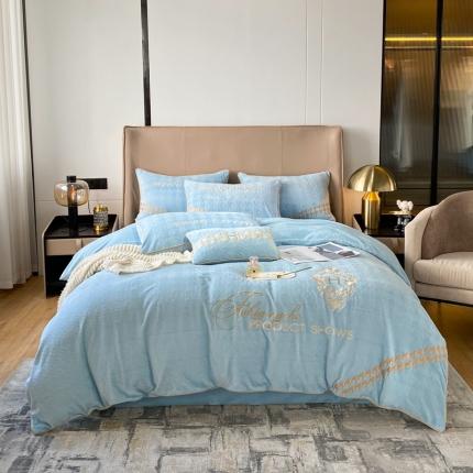 91家纺网 家纺一手货源 找家纺 博纳 2021新款牛奶绒刺绣四件套-千鸟格 天蓝