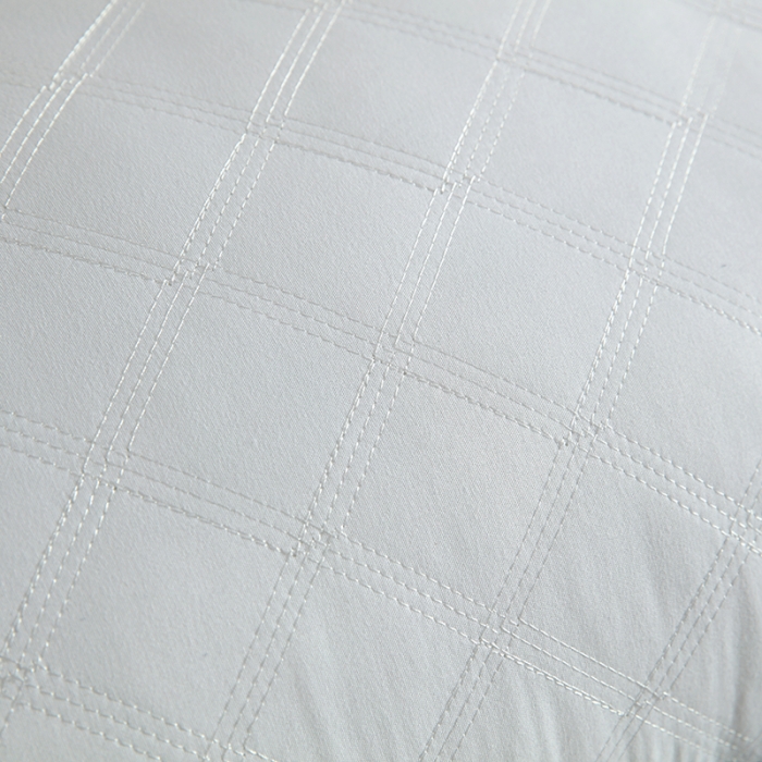 91家纺网 家纺一手货源 找家纺 新丽佳家纺 2021新款羽丝绒枕头枕芯 白色立体绗缝三线格枕