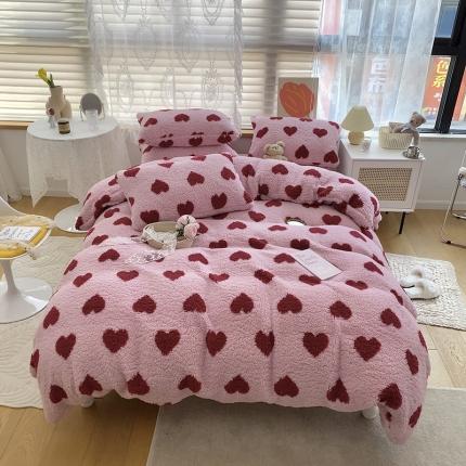 91家纺网 家纺一手货源 找家纺 三朵家纺 2021新款泰迪绒四件套 爱心粉