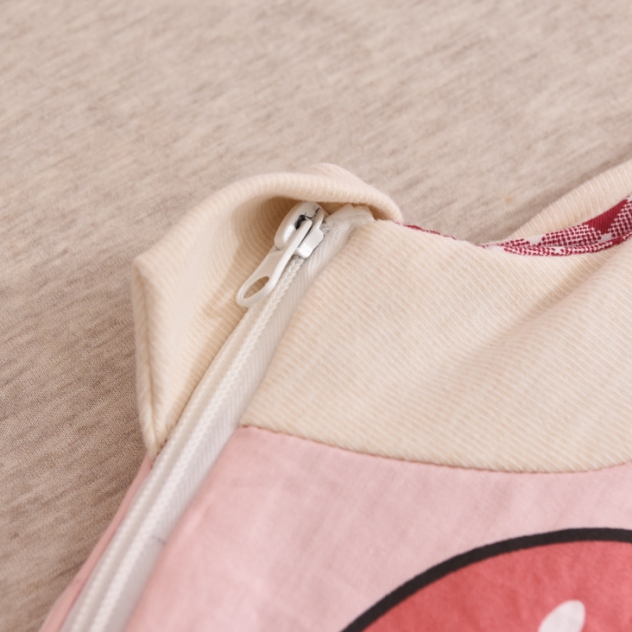 91家纺网 家纺一手货源 找家纺 吉咪兔家纺 2022新款全棉卡通大童睡袋防踢被 大草莓