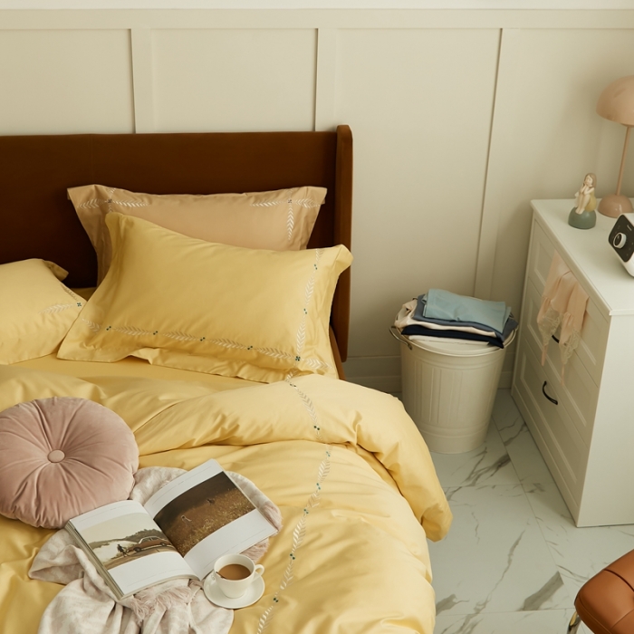 91家纺网 家纺一手货源 找家纺 涞澳家纺 2021新款50支全棉绣花四件套 似锦-黄