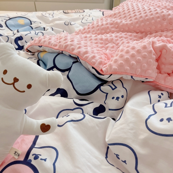 91家纺网 家纺一手货源 找家纺 星期八2021新款豆豆被冬被 kitty