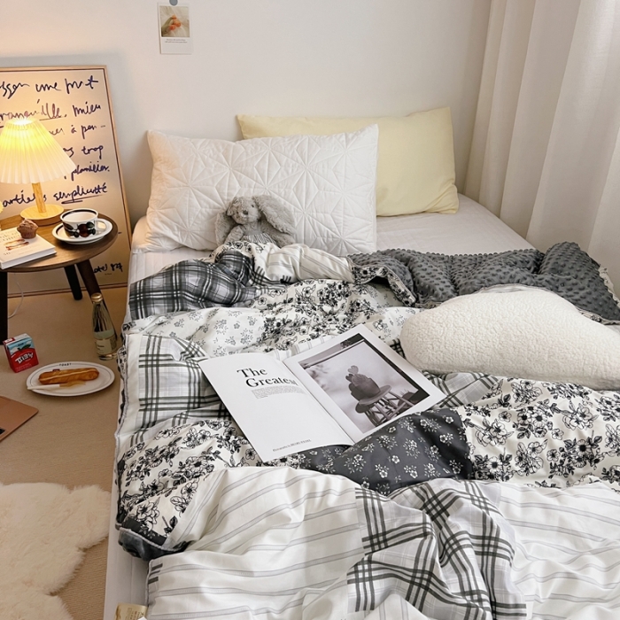 91家纺网 家纺一手货源 找家纺 星期八2021新款豆豆被冬被 黑茶方格