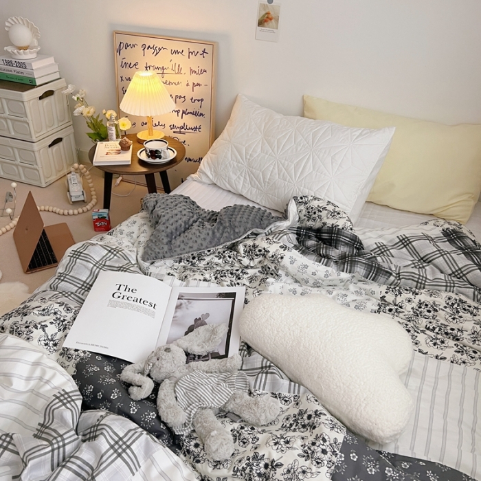 91家纺网 家纺一手货源 找家纺 星期八2021新款豆豆被冬被 黑茶方格