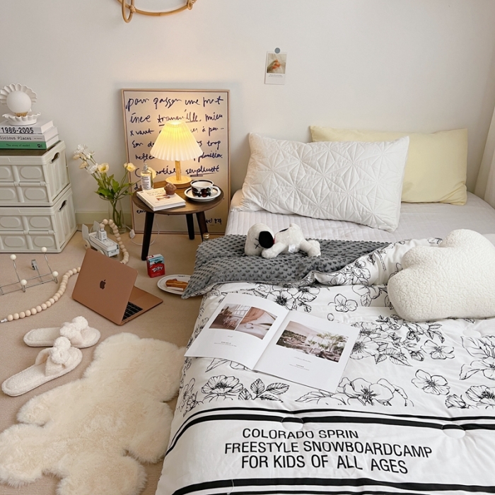 91家纺网 家纺一手货源 找家纺 星期八2021新款豆豆被冬被 黑茶横条