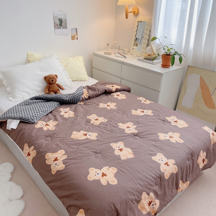 91家纺网 家纺一手货源 找家纺 星期八2021新款豆豆被冬被 咖啡熊