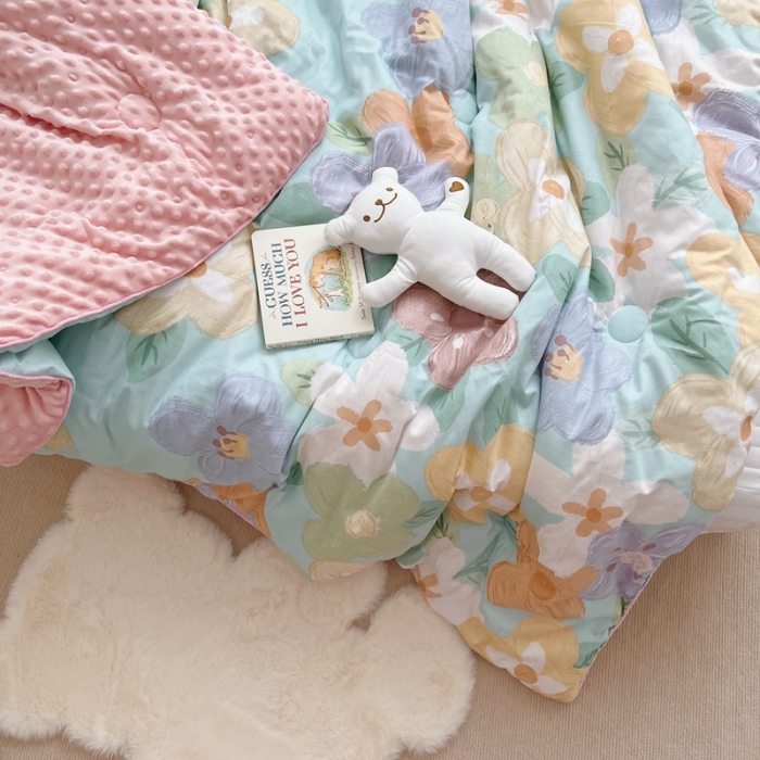 91家纺网 家纺一手货源 找家纺 星期八2021新款豆豆被冬被 奶油花