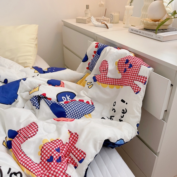 91家纺网 家纺一手货源 找家纺 星期八2021新款豆豆被冬被 小恐龙