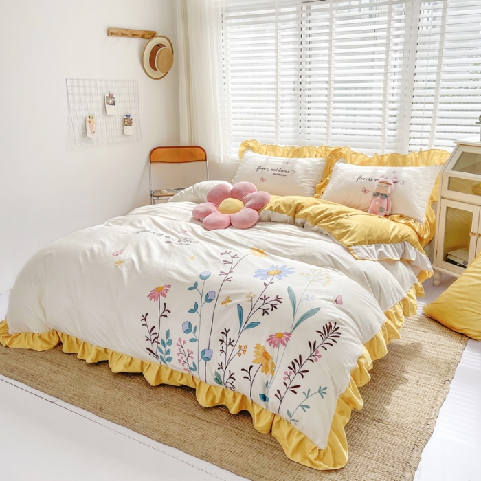 91家纺网 家纺一手货源 找家纺 卓尔居 2022新款220克婴儿绒花边款四件套 花韵