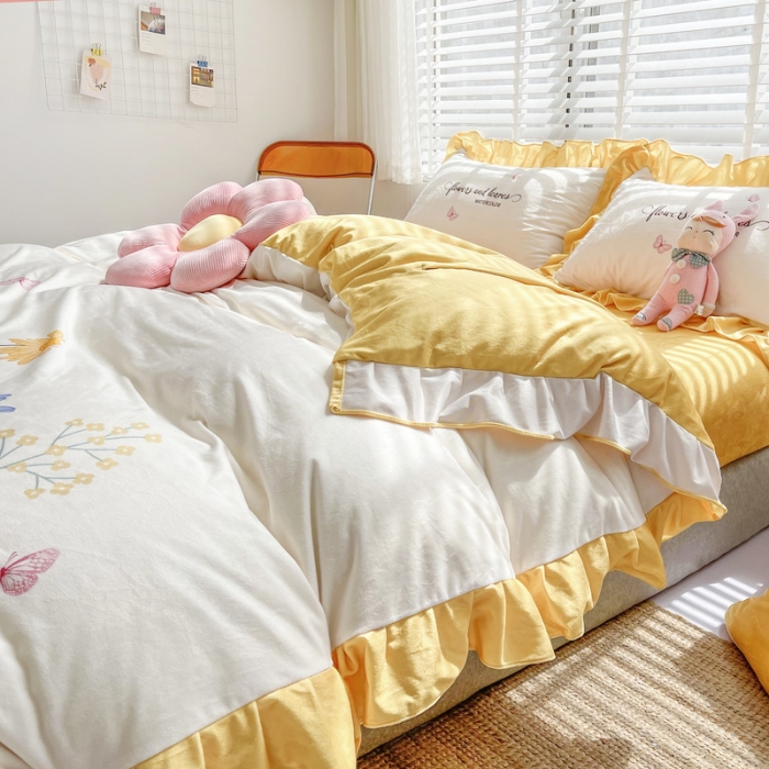 91家纺网 家纺一手货源 找家纺 卓尔居 2022新款220克婴儿绒花边款四件套 花韵